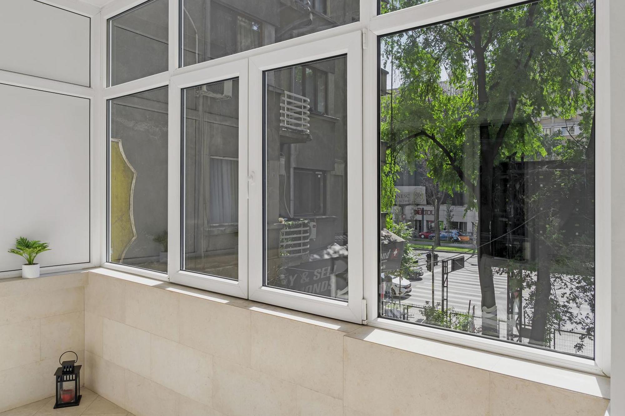 Sweet Luxury Three Rooms Apartment City Center Universitate Bukarest Exterior foto