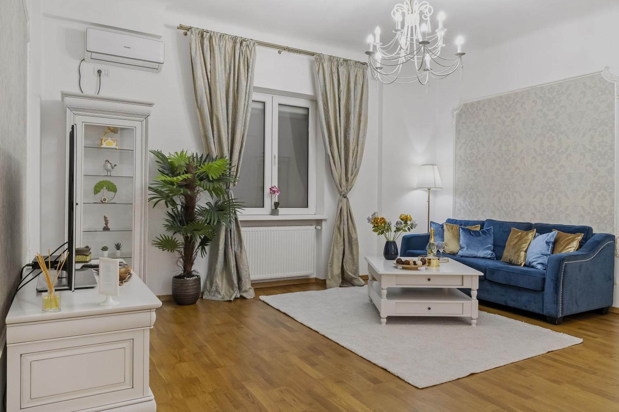Sweet Luxury Three Rooms Apartment City Center Universitate Bukarest Exterior foto