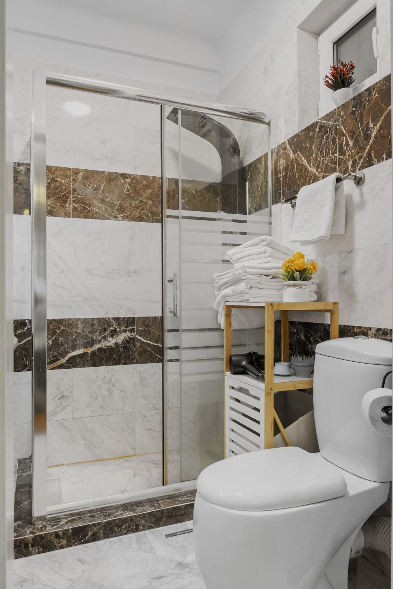 Sweet Luxury Three Rooms Apartment City Center Universitate Bukarest Exterior foto