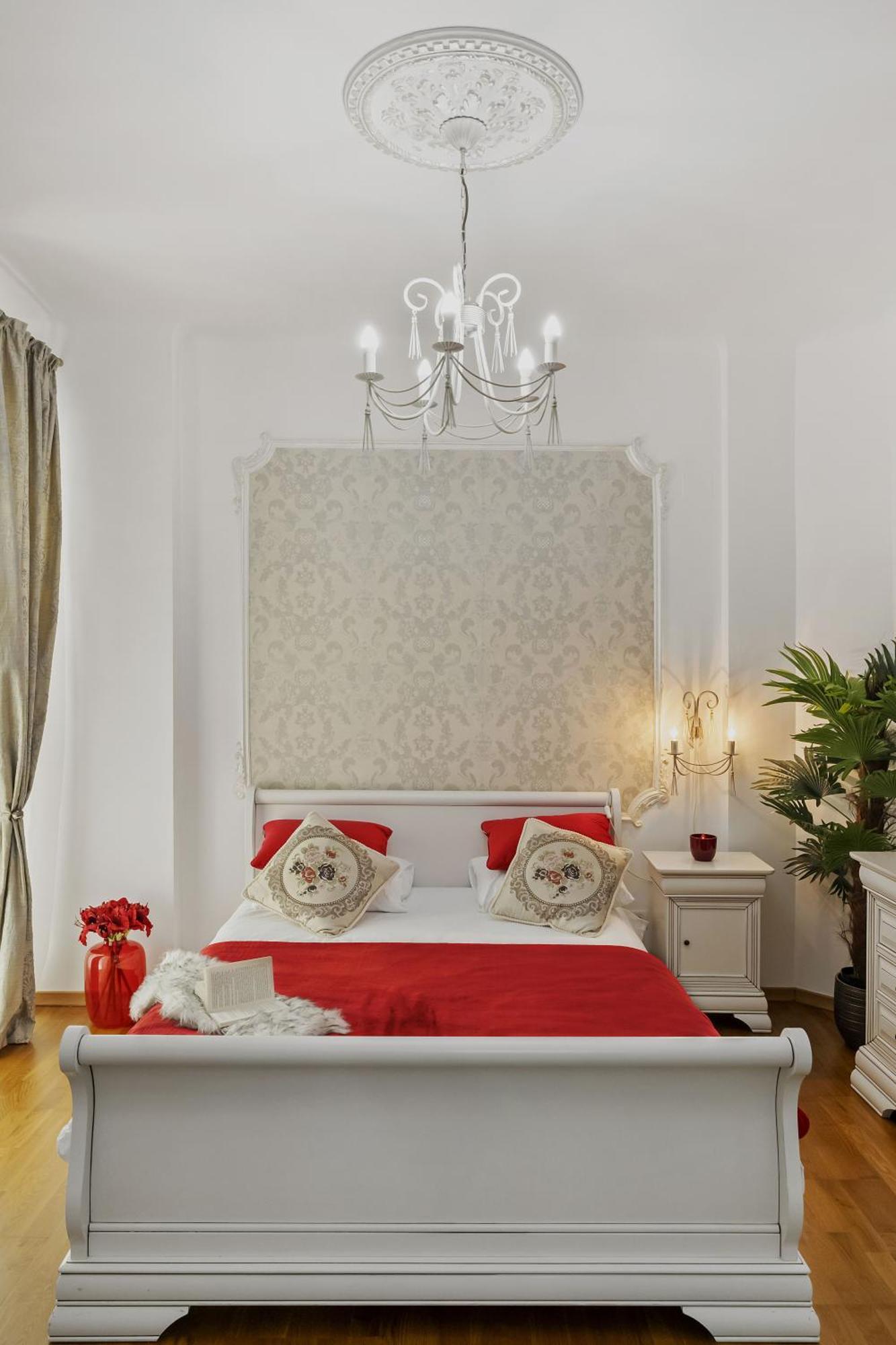 Sweet Luxury Three Rooms Apartment City Center Universitate Bukarest Exterior foto
